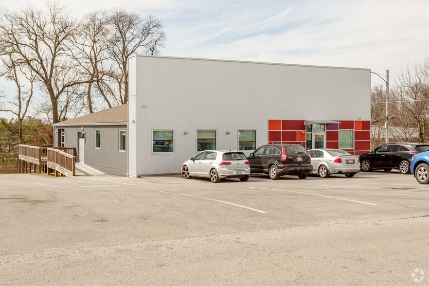 2503 Eugenia Ave, Nashville, TN for sale - Primary Photo - Image 1 of 12