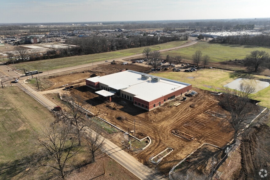 4963 W Union Rd, Millington, TN à vendre - Photo du bâtiment - Image 2 de 3