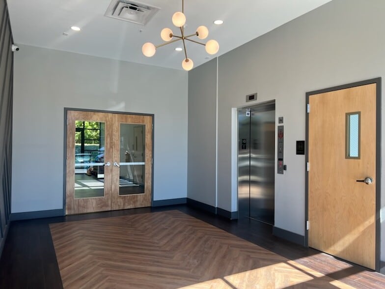 800 Creek View Rd, Newark, DE à louer - Hall d’entrée - Image 3 de 13