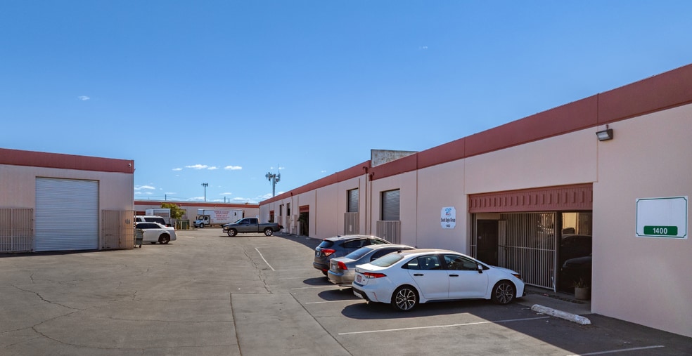 1400-1410 Arrow Hwy, Irwindale, CA for lease - Building Photo - Image 1 of 6