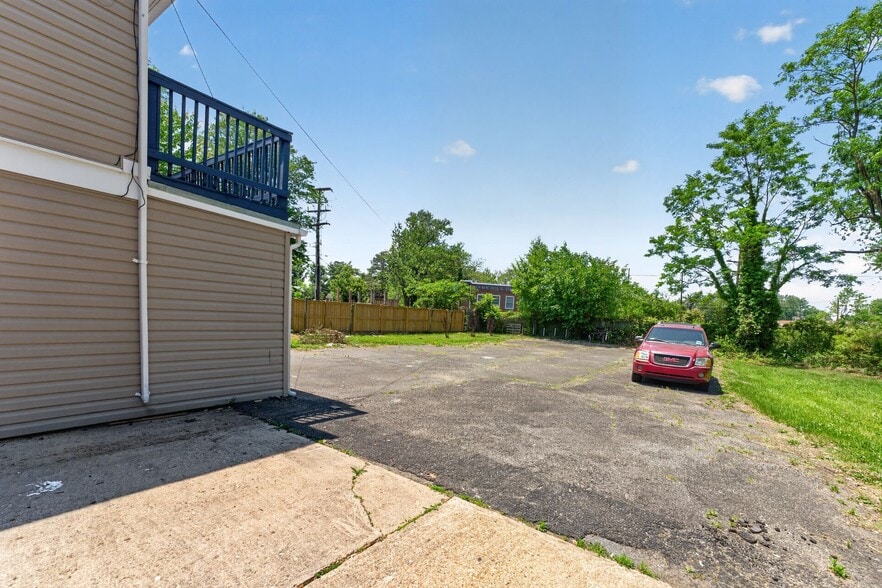 7205 Livingston Rd, Oxon Hill, MD for sale - Building Photo - Image 3 of 26