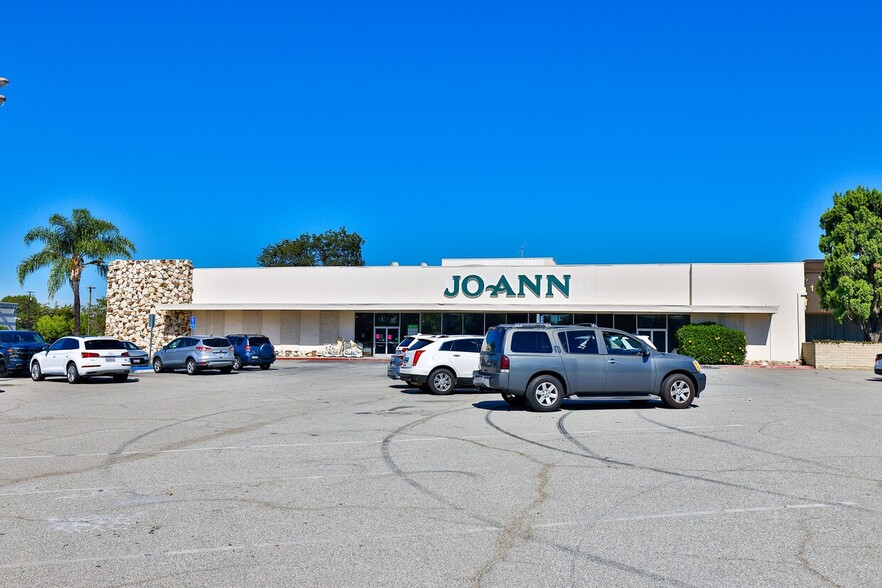 16051 Whittier Blvd, Whittier, CA for lease - Building Photo - Image 3 of 5