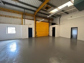 Threave Ct, Carluke for lease Interior Photo- Image 1 of 3