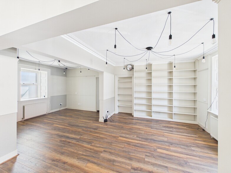 9 Earl Grey St, Mauchline à vendre - Photo du bâtiment - Image 3 de 6