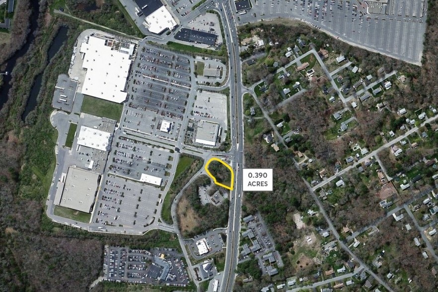 71 Faunce Corner Mall Rd, North Dartmouth, MA for sale - Primary Photo - Image 1 of 6