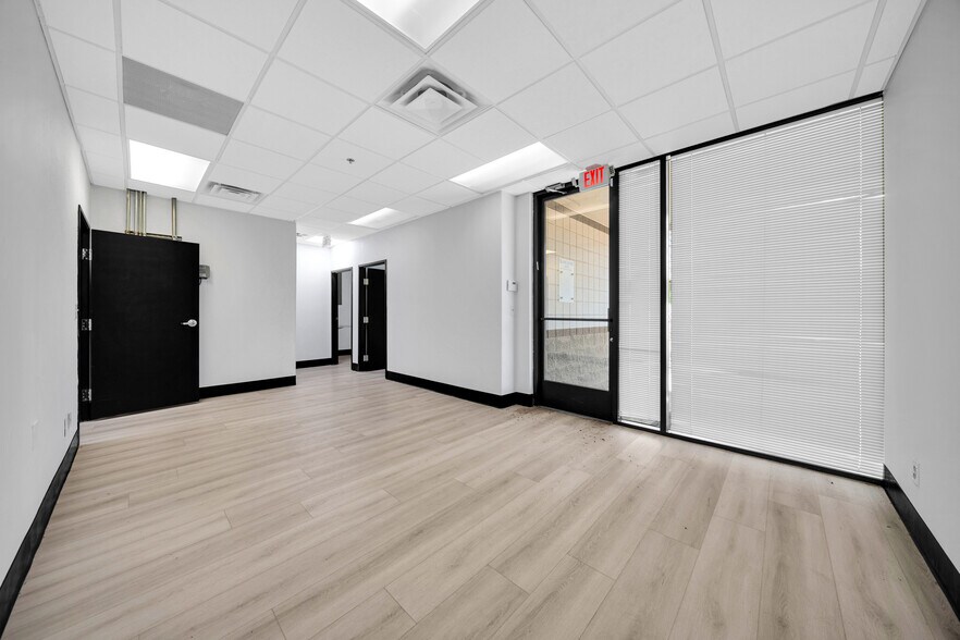 4045 E Union Hills Dr, Phoenix, AZ à vendre - Photo du bâtiment - Image 2 de 37