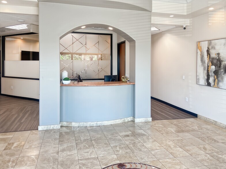 5510 S Fort Apache Rd, Las Vegas, NV à louer - Photo du bâtiment - Image 3 de 5