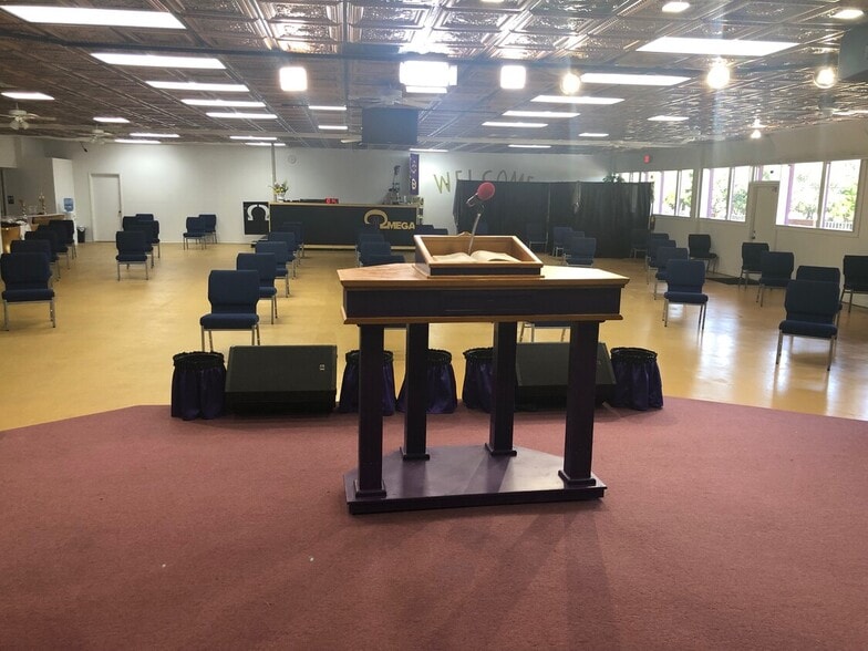 11030 Wiles Rd, Coral Springs, FL for lease - Primary Photo - Image 1 of 28