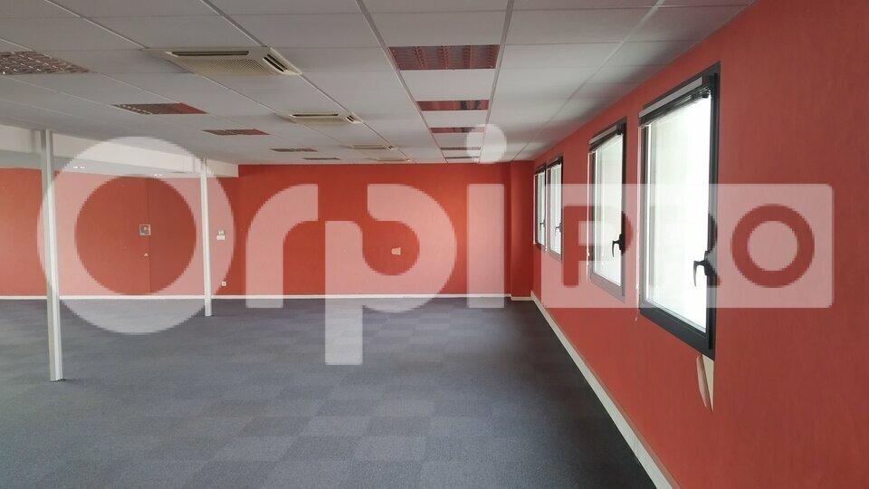 Office in Reims for lease - Interior Photo - Image 3 of 5