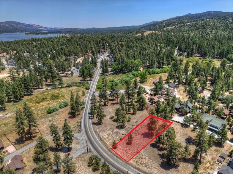 39799 Big Bear Blvd, Big Bear Lake, CA for sale - Building Photo - Image 3 of 16