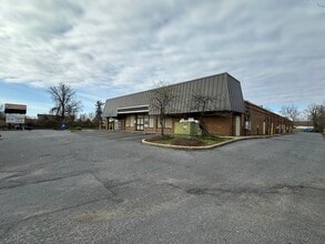 9201-9231 Oxon Hill Rd, Fort Washington, MD à louer Photo intérieure- Image 2 de 10