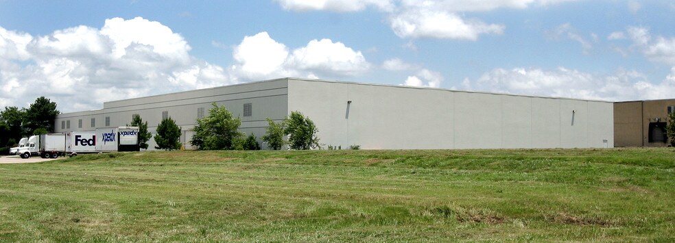 4140 BF Goodrich, Memphis, TN à louer - Photo du bâtiment - Image 2 de 6