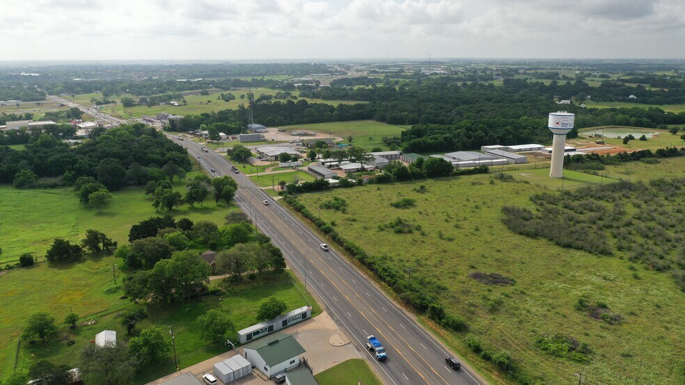 Hwy 290 W, Brenham, TX à vendre - Photo du bâtiment - Image 3 de 7