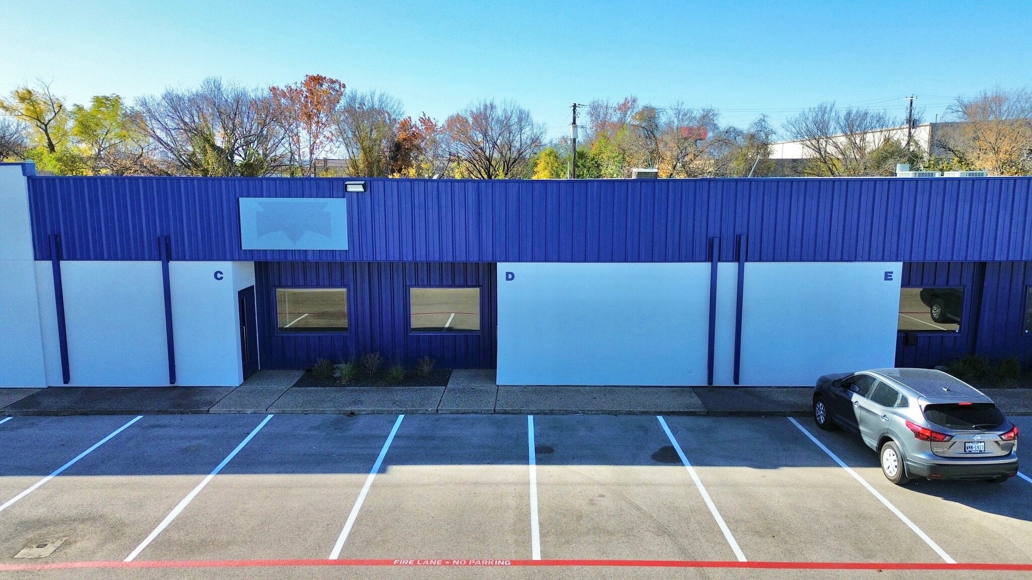 1663 Hickory Dr, Haltom City, TX for lease Building Photo- Image 1 of 7
