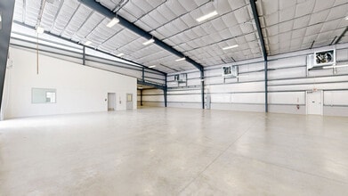 1560 Dolgner Pl, Sanford, FL for lease Matterport 3D Scan- Image 2 of 13