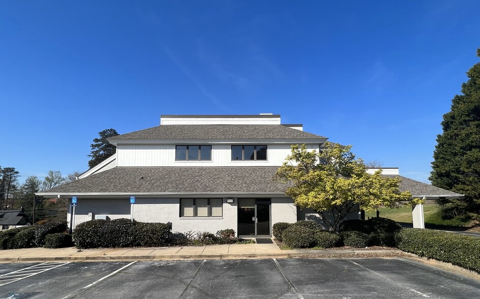 201 E 1st Ave, Easley, SC for lease - Building Photo - Image 1 of 46