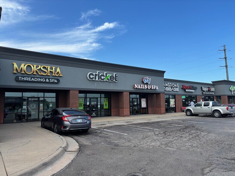 11333 E Kellogg Dr, Wichita, KS à louer - Photo du bâtiment - Image 3 de 13