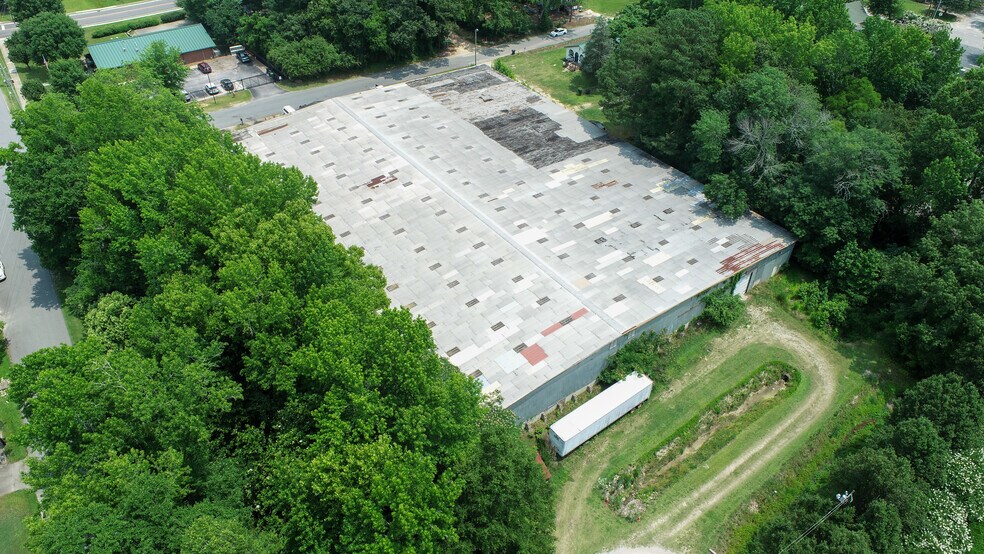 104 E 2nd St, Wendell, NC à vendre - Photo du bâtiment - Image 2 de 7