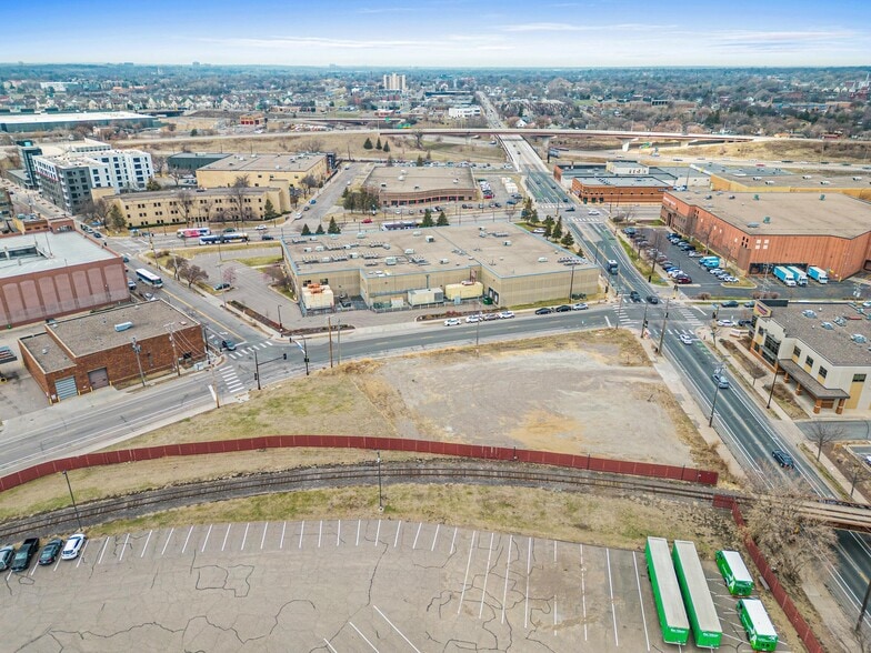 129 Plymouth, Minneapolis, MN for lease - Building Photo - Image 2 of 8