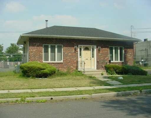 13 New York Ave, Colonia, NJ à vendre Photo principale- Image 1 de 1