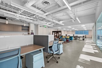 333 N Glenoaks Blvd, Burbank, CA à louer Photo intérieure- Image 2 de 6