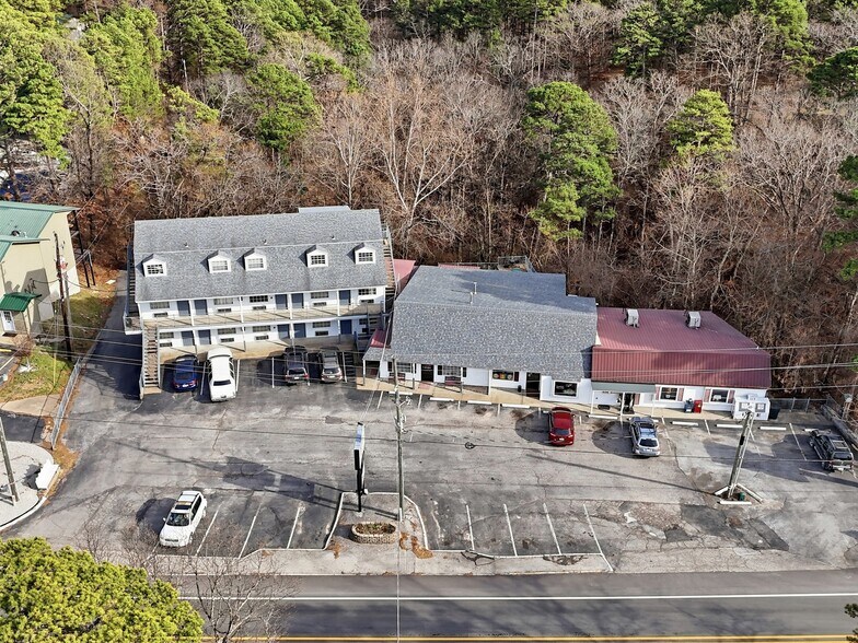 2038 E Van Buren, Eureka Springs, AR à vendre - Photo du bâtiment - Image 1 de 30