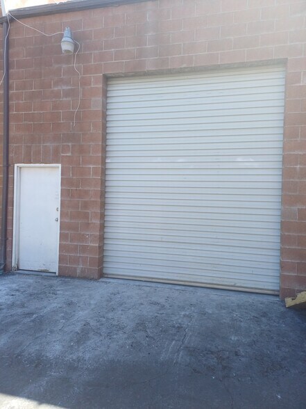1590 Foothill Dr, Boulder City, NV à vendre - Photo du bâtiment - Image 2 de 22