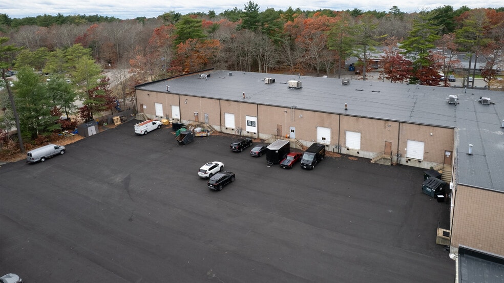 104 Longwater Dr, Norwell, MA for sale - Building Photo - Image 3 of 9