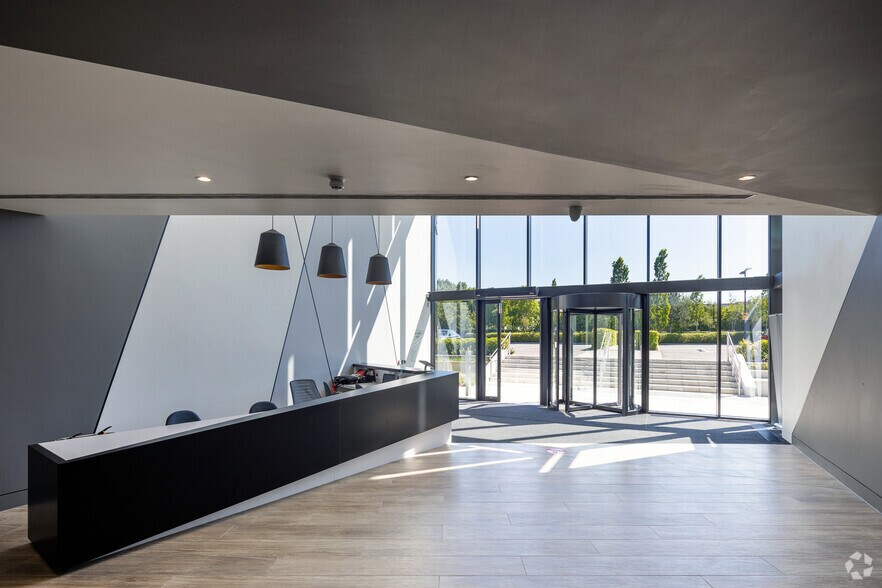 Crockford Ln, Chineham à louer - Hall d’entrée - Image 2 de 3