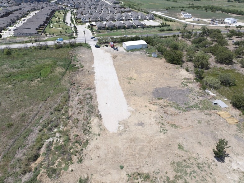 13927 Rockin Riley Rd, Aubrey, TX for lease - Building Photo - Image 2 of 5