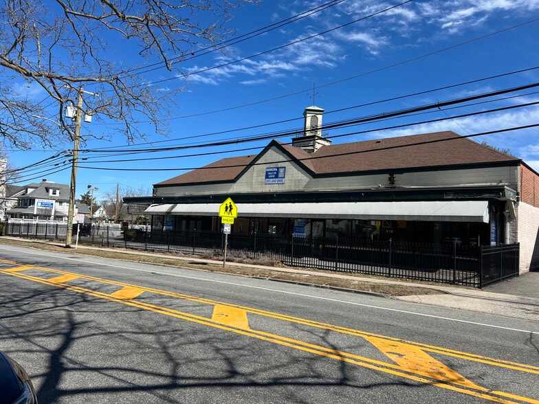 221 South St, Oyster Bay, NY for sale - Building Photo - Image 3 of 21