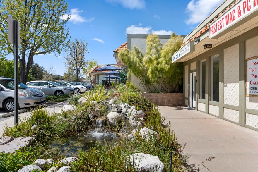 3327 Kimber Dr, Thousand Oaks, CA for lease - Building Photo - Image 3 of 17