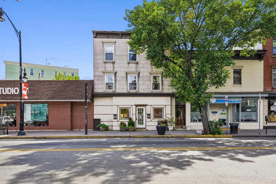 271 Newark Ave, Jersey City, NJ à vendre - Photo du bâtiment - Image 2 de 5