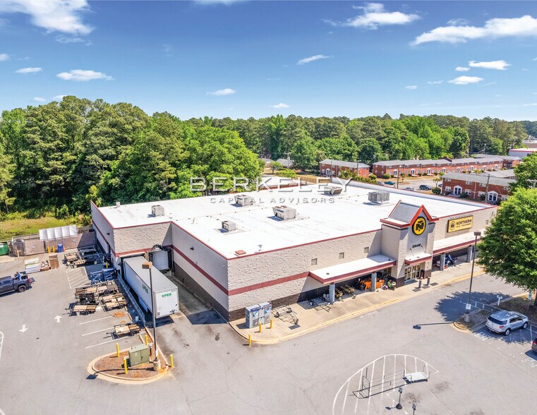 3502 Bragg Blvd, Fayetteville, NC à vendre - Photo du bâtiment - Image 2 de 7