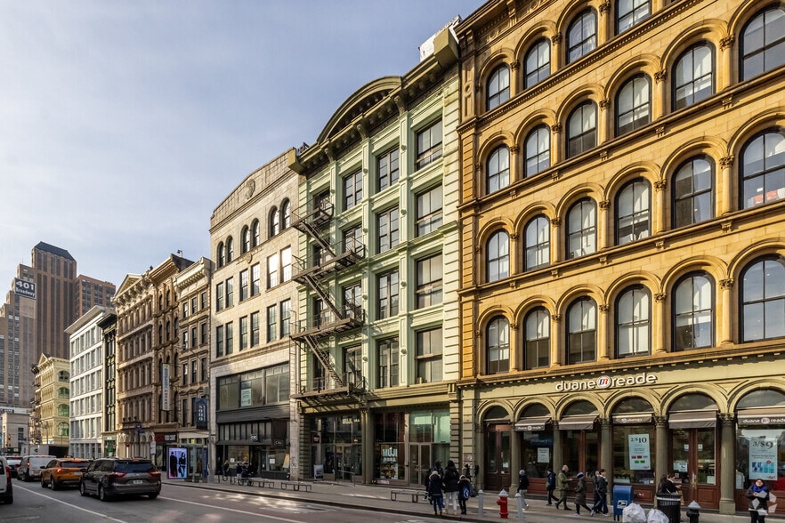 455-457 Broadway, New York, NY for lease - Building Photo - Image 1 of 24