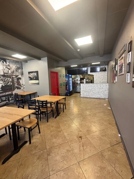 225 N McDonough St, Decatur, GA for lease - Interior Photo - Image 2 of 3