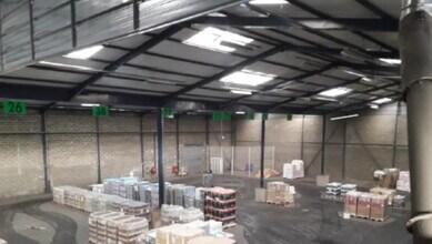 Industriel dans Corbas à louer Photo du bâtiment- Image 1 de 1