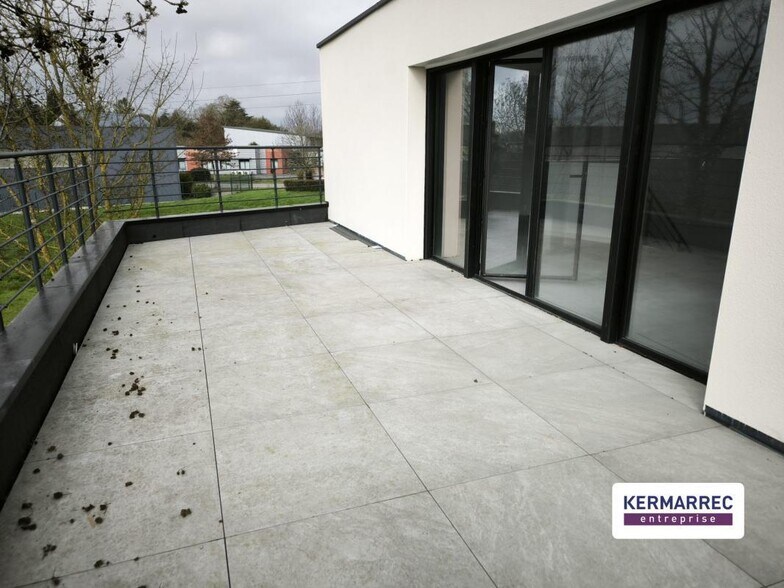 Flex dans Noyal-Châtillon-sur-Seiche à louer - Photo du bâtiment - Image 2 de 5