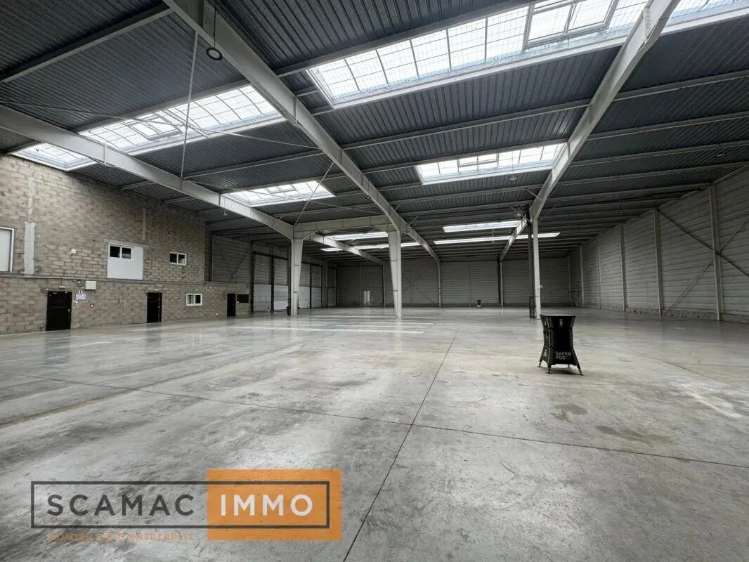 Industrial in Lisses for lease Building Photo- Image 1 of 9