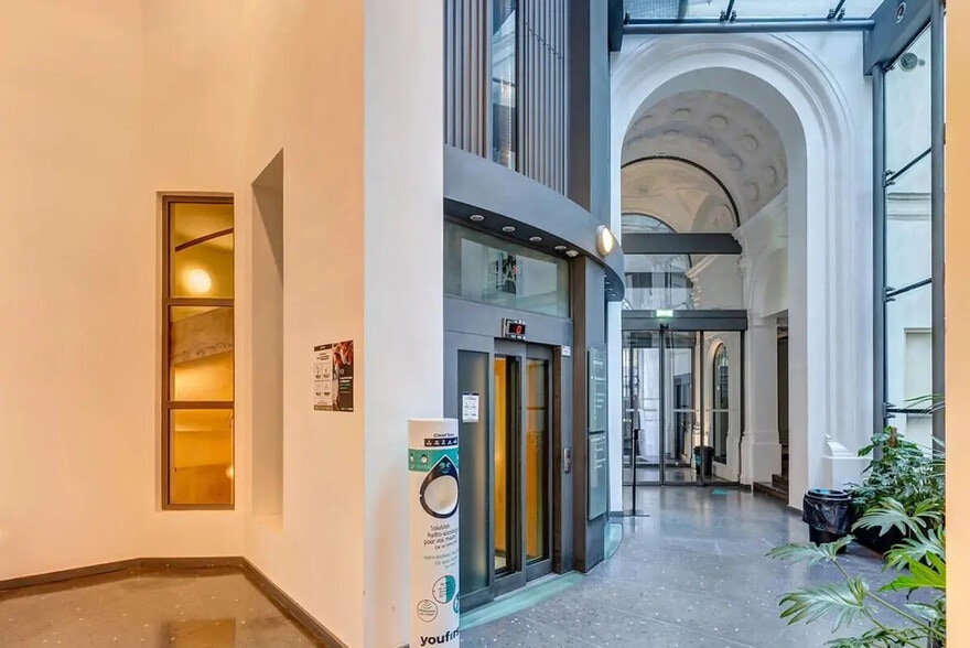 1 Boulevard De La Madeleine, Paris for lease - Interior Photo - Image 3 of 4