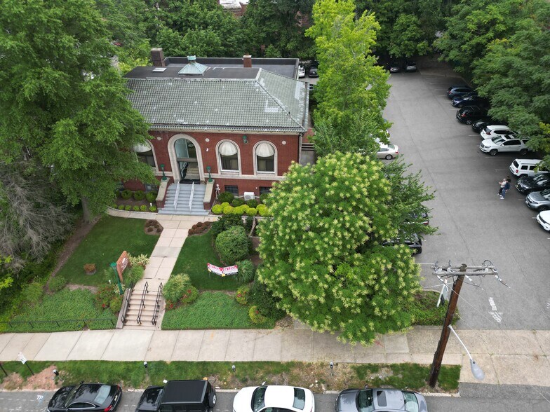 71 E Palisade Ave, Englewood, NJ à louer - Aérien - Image 2 de 13