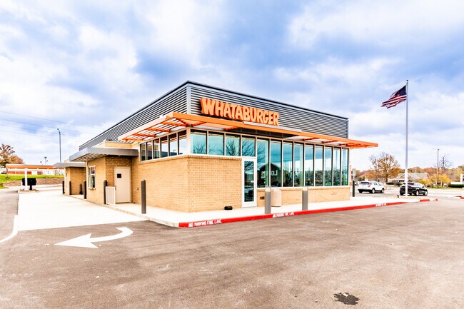 More details for 1921 W Foxwood Dr, Raymore, MO - Retail for Lease