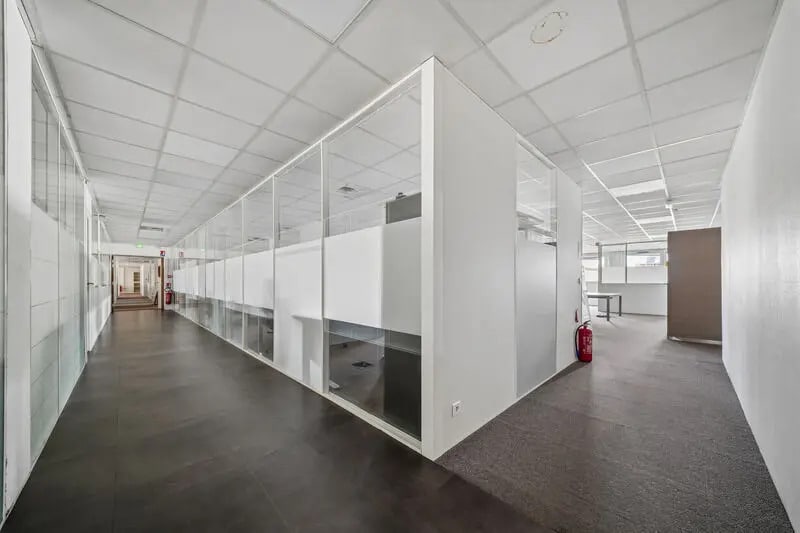 Office in Montrouge for lease - Building Photo - Image 3 of 16