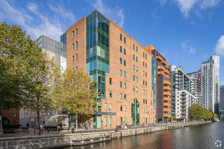 Muirfield Crescent, London for lease - Primary Photo - Image 1 of 87