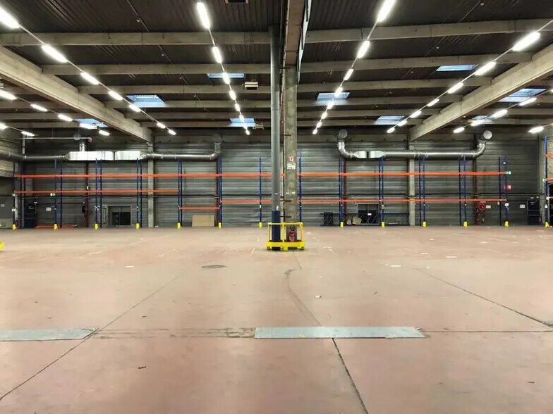 Industrial in Gennevilliers for lease - Building Photo - Image 2 of 30