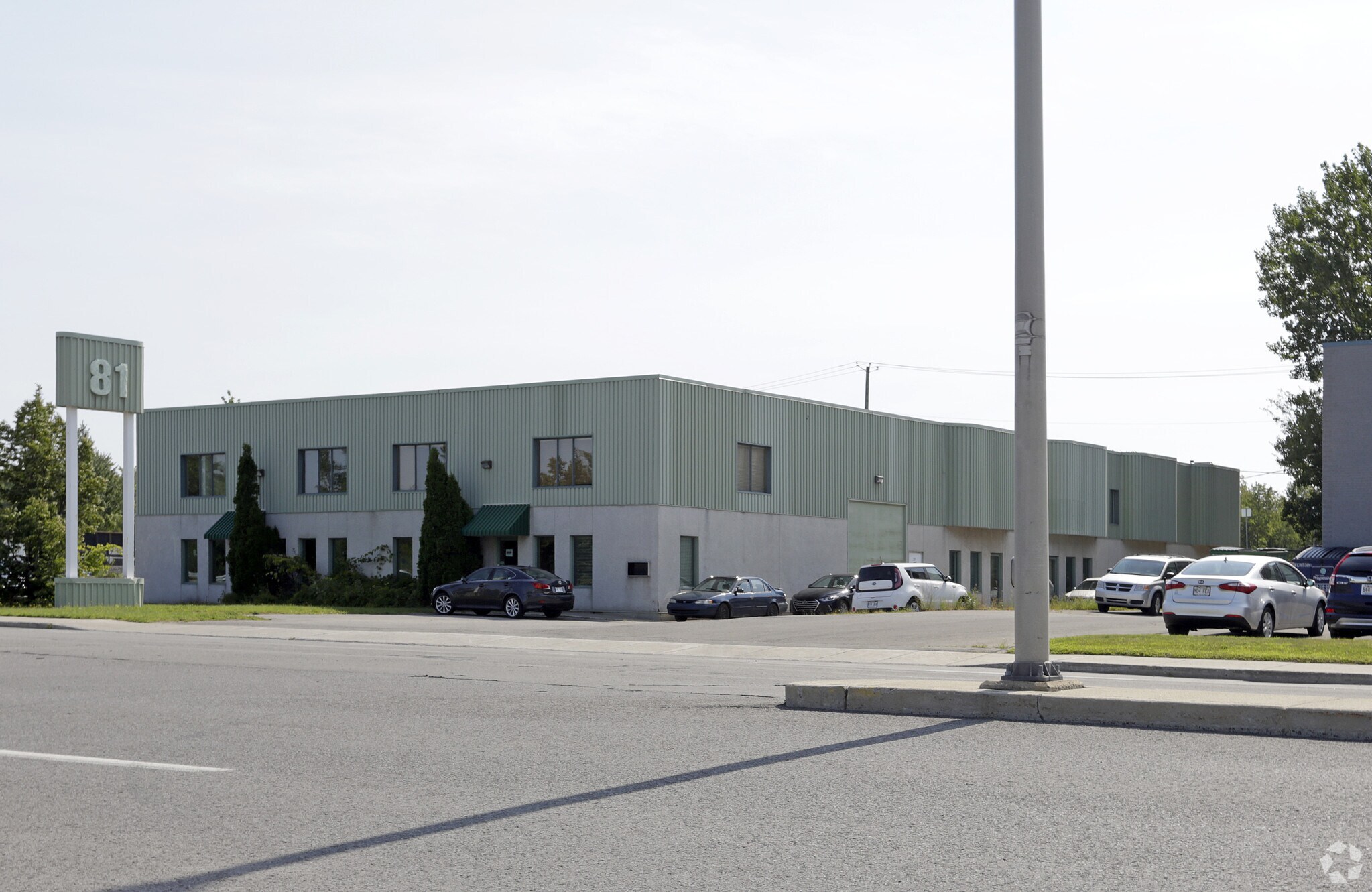 81 Boul de la Seigneurie E, Blainville, QC for sale Primary Photo- Image 1 of 1