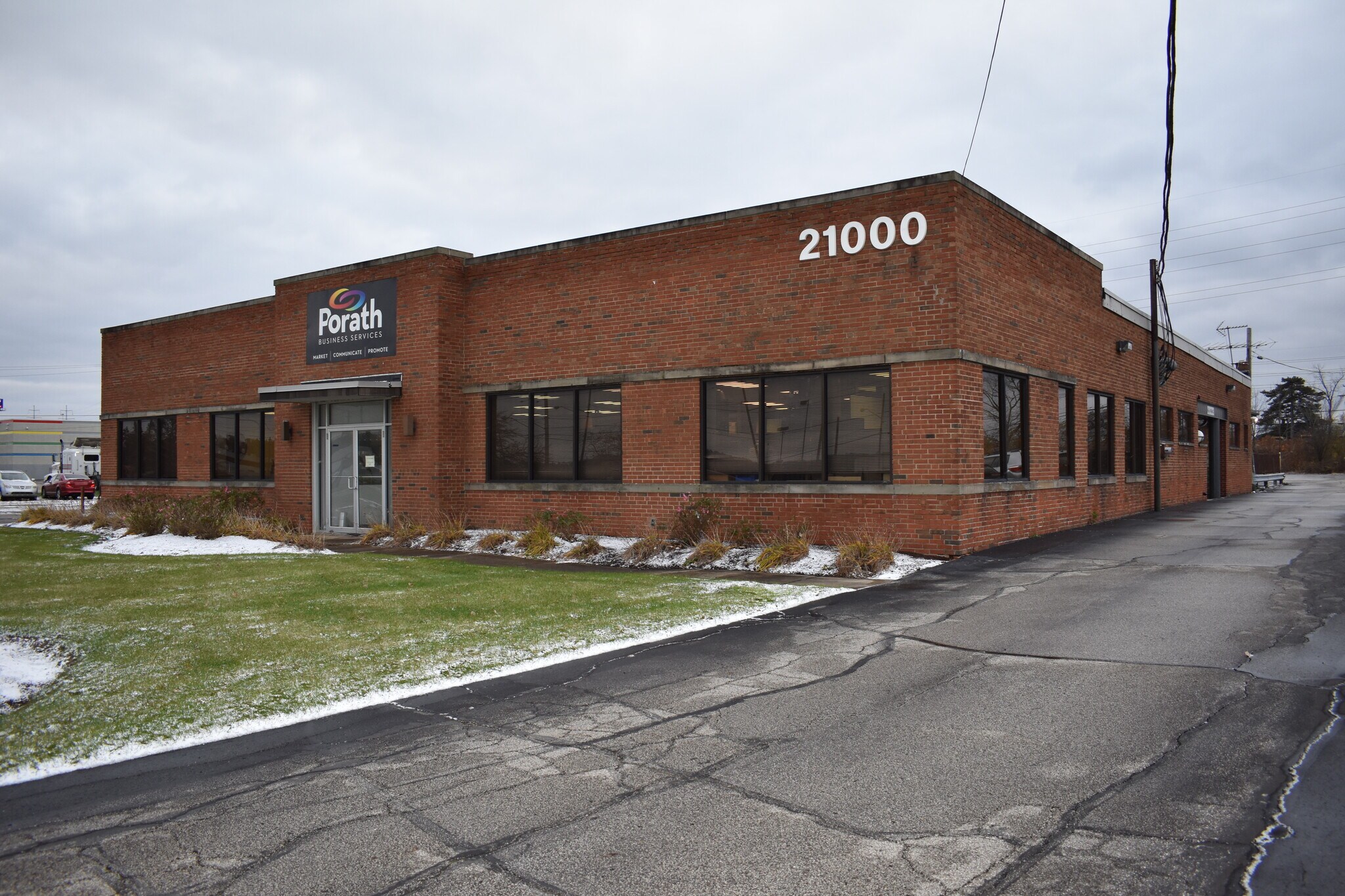 21000 Miles Pky, Warrensville Heights, OH for lease Primary Photo- Image 1 of 7