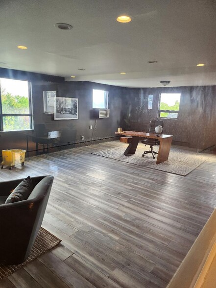 5301 Harford Rd, Baltimore, MD for sale - Interior Photo - Image 3 of 27