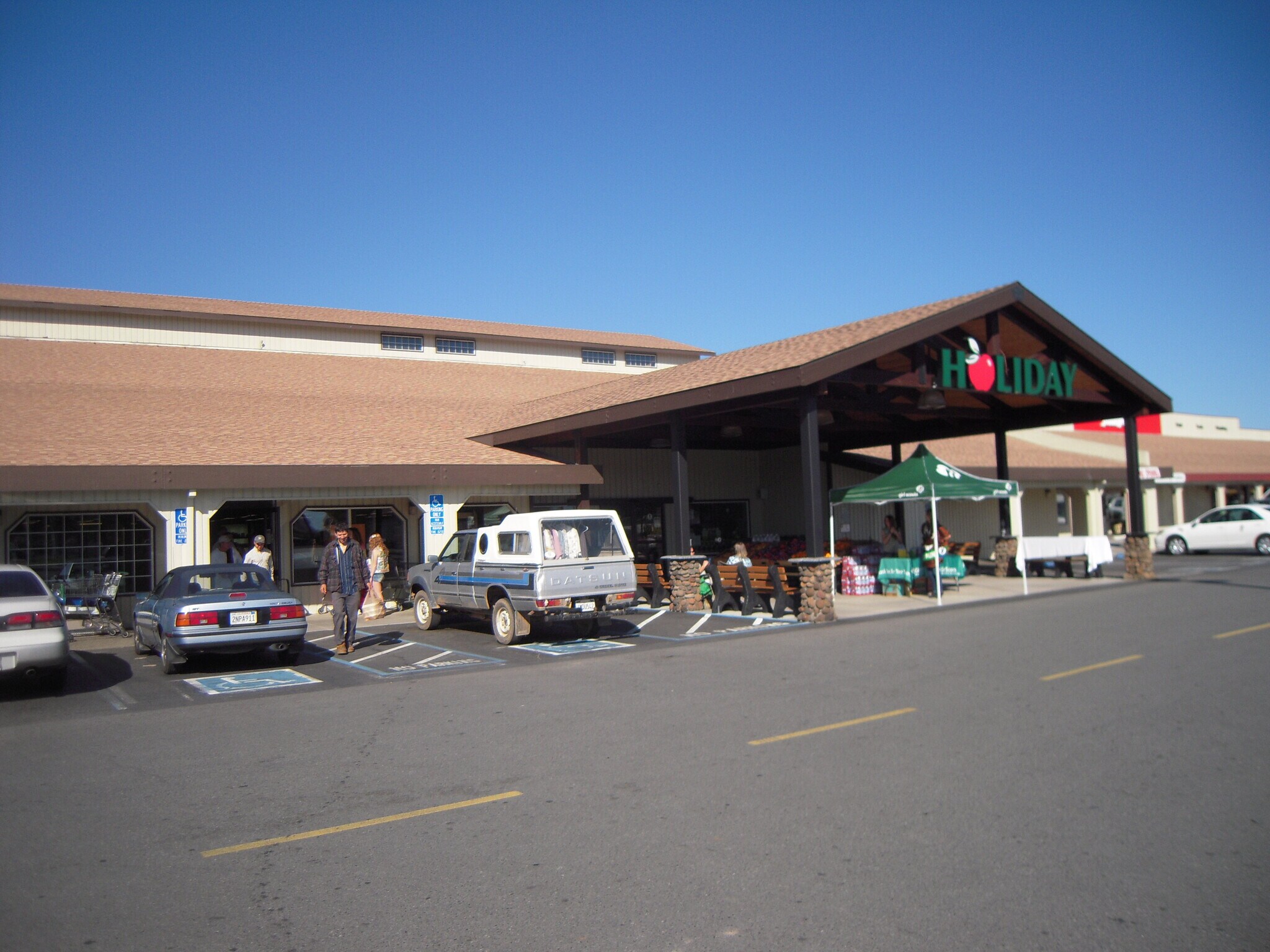 9372 Deschutes Rd, Palo Cedro, CA à louer Photo du bâtiment- Image 1 de 12