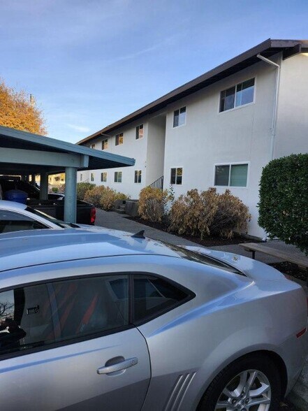 7359 Boris Ct, Rohnert Park, CA à vendre - Photo du bâtiment - Image 2 de 23